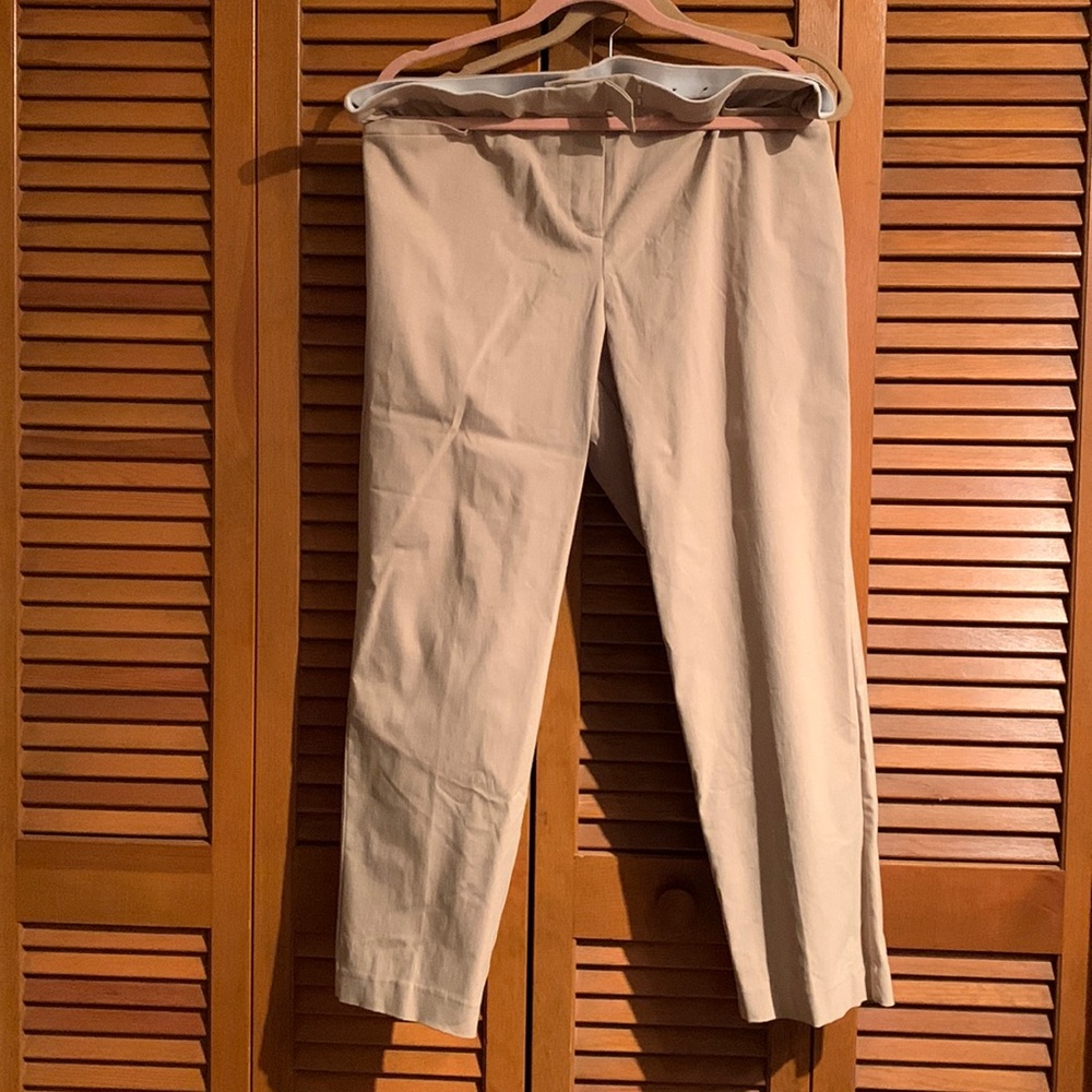 Never worn. No tags